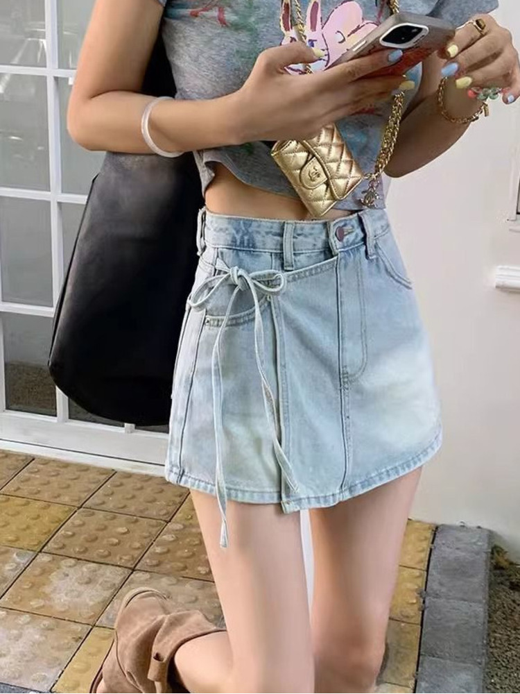 レディース ハイウエスト デニムスコート ライトブルーウォッ - Shorts Denim Frayed のレビューと価格